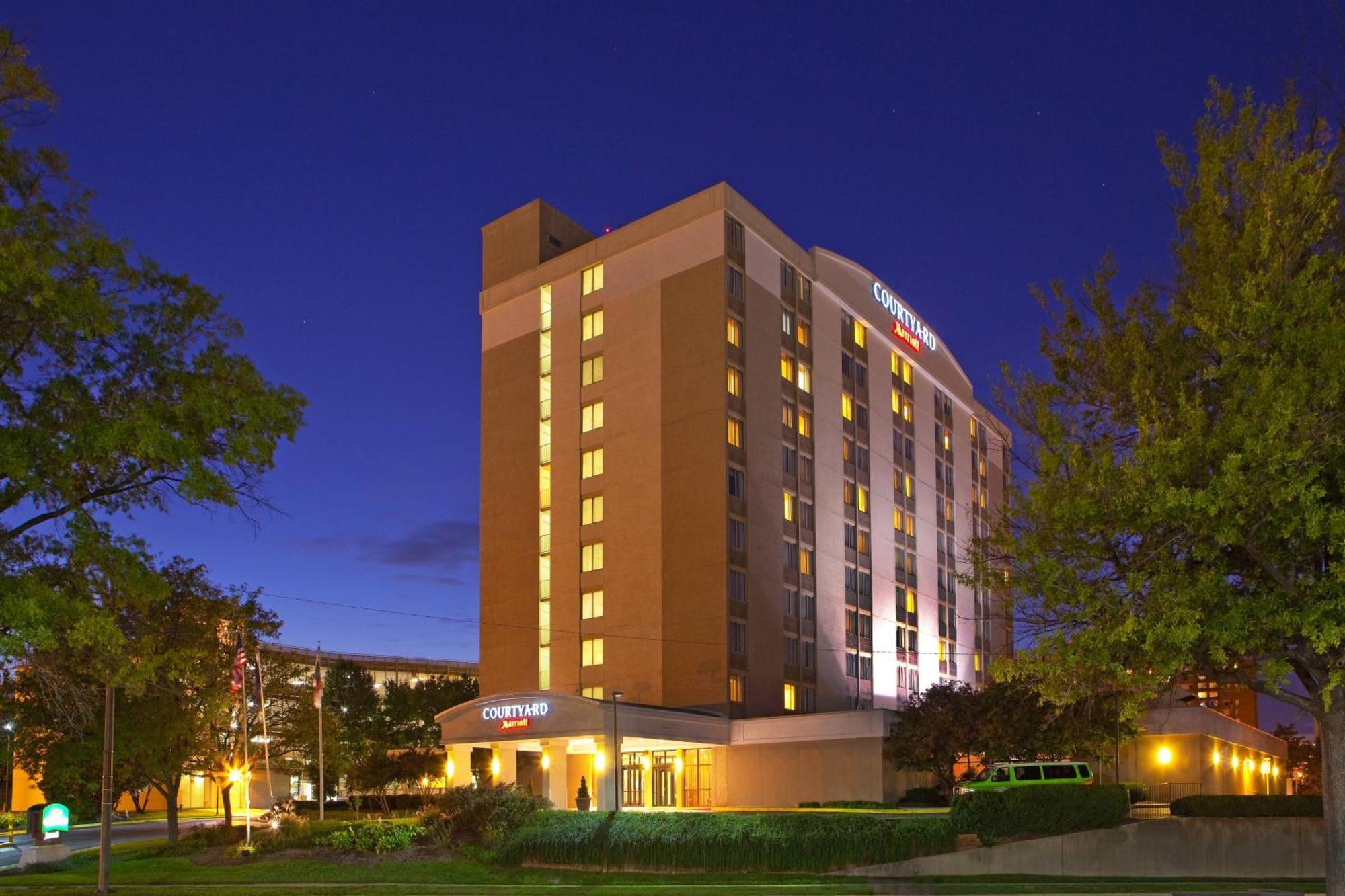 Courtyard By Marriott Alexandria Pentagon South Hotel Exterior photo